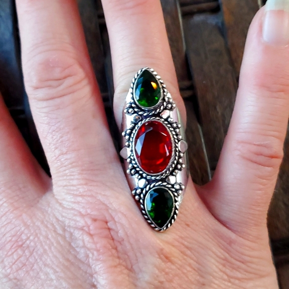 New Mozambique Garnet and Peridot 925 Silver Statement Ring. - Picture 2 of 12
